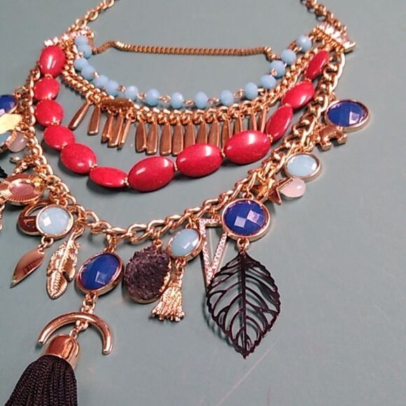 Elegant Multicolor Statement Necklace - Picture 3 of 6